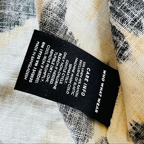 Short Sleeve Smocked Bardot Top - Picture 4 of 4